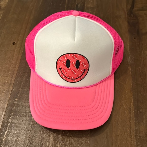 Accessories - Smiley‎ Foam Trucker Hat